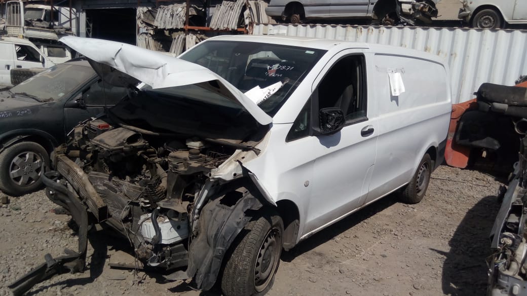 PUENTE DE APOYO Mercedes-Benz VITO 20107  USADO EN DESARME