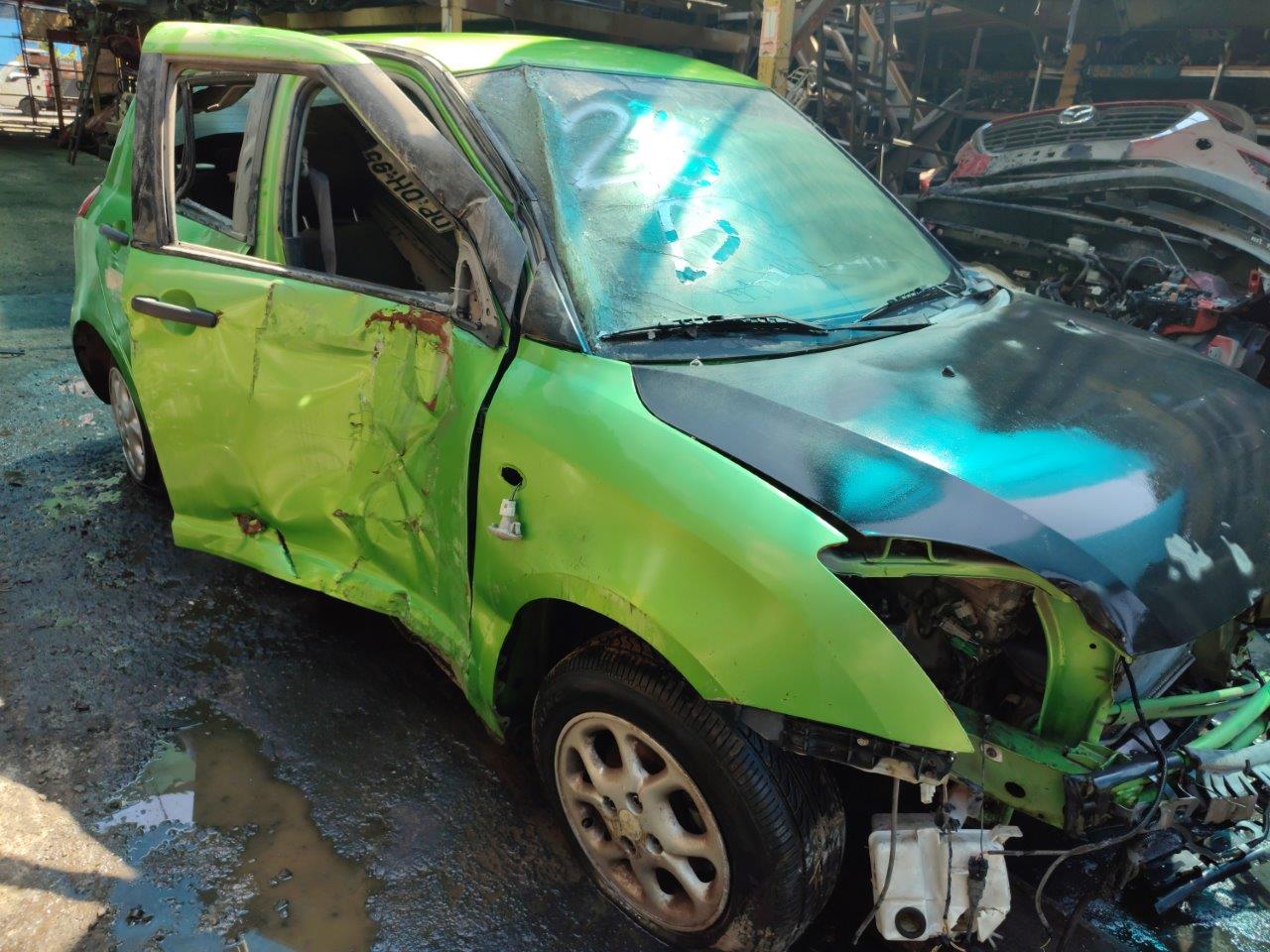 PUERTA Suzuki SWIFT 2010  USADA EN DESARME