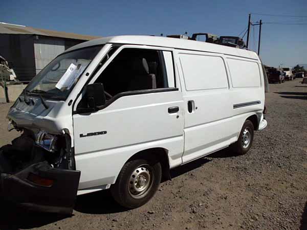 Riel inyección Mitsubishi L300  USADO