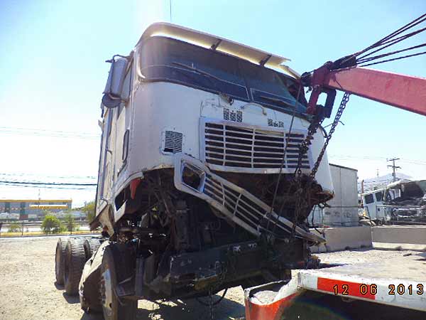 International 9700 1996 - 1 REPUESTO USADO/USADA EN DESARME