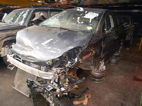 PUERTA Peugeot 208 2013  USADA EN DESARME