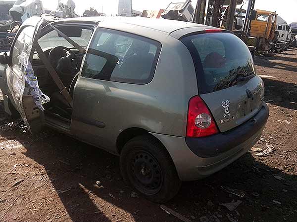 INYECTOR Renault CLIO 2006  USADO EN DESARME