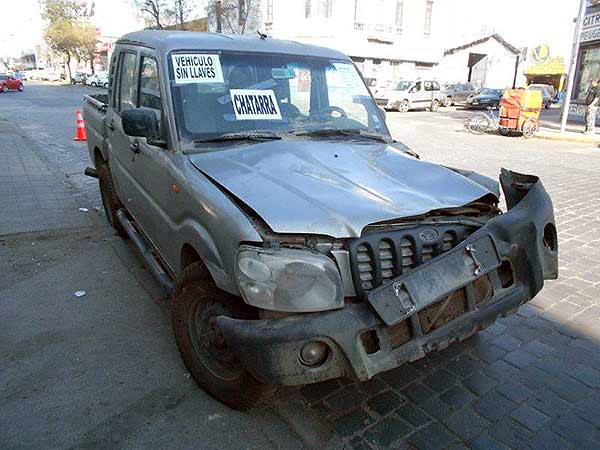 Tapa maleta Mahindra PICK UP  USADO