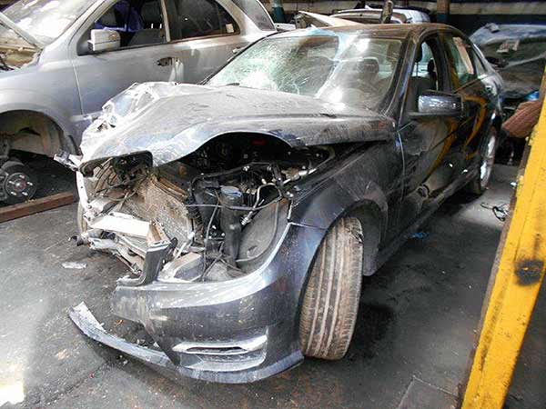ELECTRO VENTILADOR Mercedes-Benz C180 2013  USADO EN DESARME