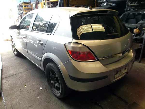 PORTALóN Opel Astra 2007 USADO
