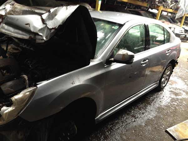 PARACHOQUES Subaru FORESTER 2013  USADO EN DESARME