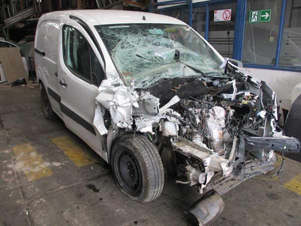 Foco Citroen BERLINGO  USADO