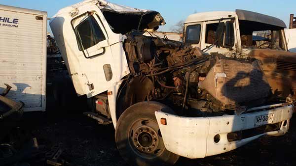 PUERTA Freightliner CL120 2005  USADA EN DESARME