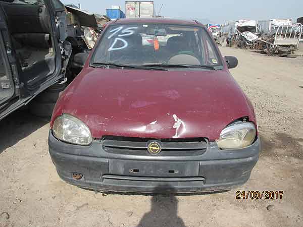 PORTALóN Opel CORSA 1995  USADO EN DESARME