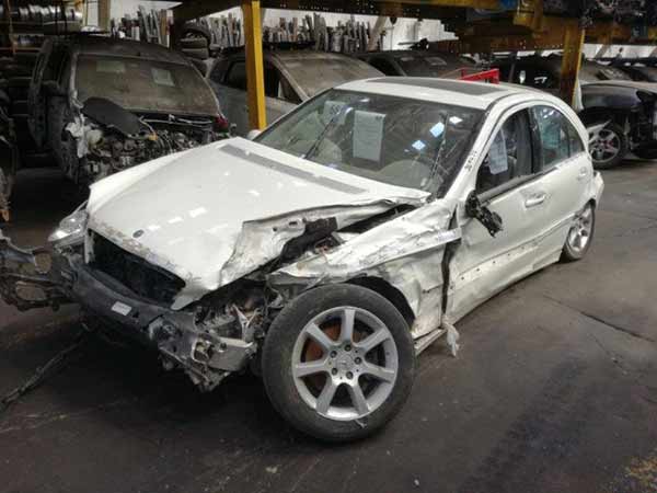 ELECTRO VENTILADOR Mercedes-Benz C180 2008  USADO EN DESARME