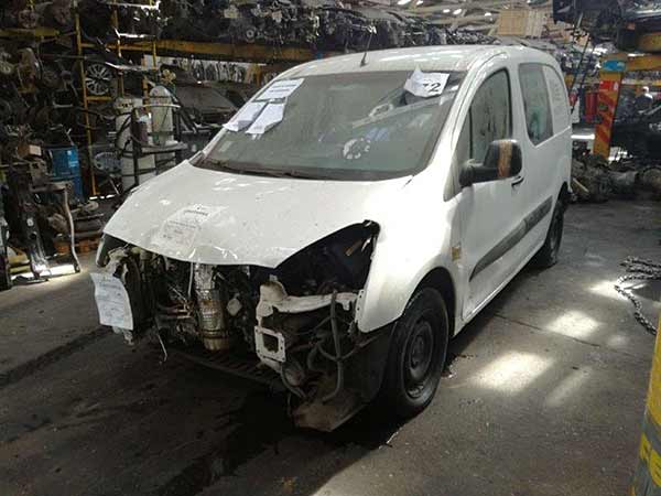 ELECTRO VENTILADOR Peugeot PARTNER 2016  USADO EN DESARME
