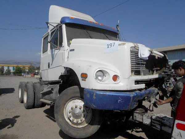 PUERTA Freightliner FL112 1997 USADA