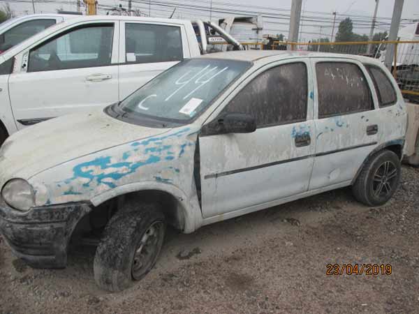PORTALóN Opel CORSA 1994  USADO EN DESARME